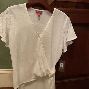 Ivory short sleeved white/ivory Vince Camuto top. New with tags. Size small.